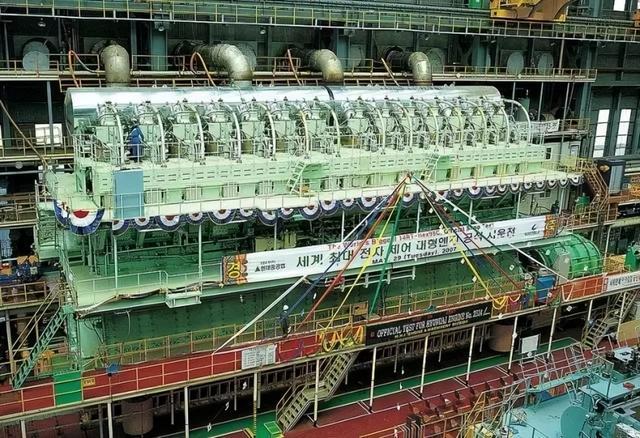 世界最大柴油发动机10万匹马力5层楼高用在什么交通工具上？(图1)