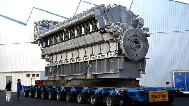 世界最大柴油发动机10万匹马力5层楼高用在什么交通工具上？(图10)