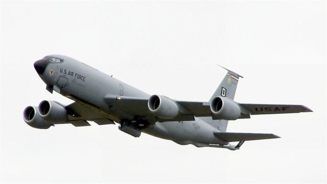 全球5款最强空中加油机第一名是美卖给伊朗的可输送200吨燃油(图3) 全球5款最强空中加油机第一名是美卖给伊朗的可输送200吨燃油(图3)