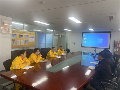 江苏国信扬州发电有限责任公司一行至南京化学工业园热电有限公司调研(图1) 江苏国信扬州发电有限责任公司一行至南京化学工业园热电有限公司调研(图1)