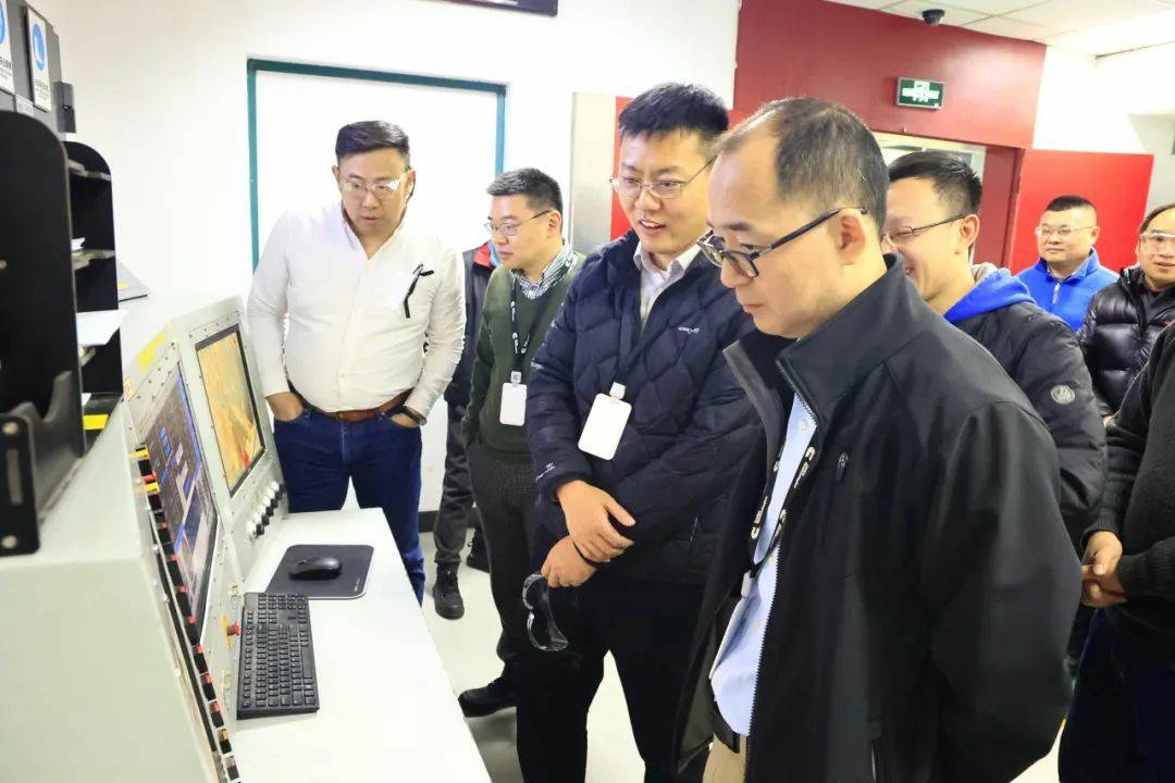 康明斯首台本地电动空压机产品下线!(图6) 康明斯首台本地电动空压机产品下线!(图6)