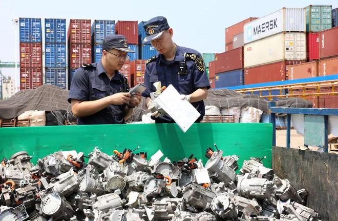 南京海关查获 738 台汽车空调压缩机属禁止进口的“洋垃圾”(图2)